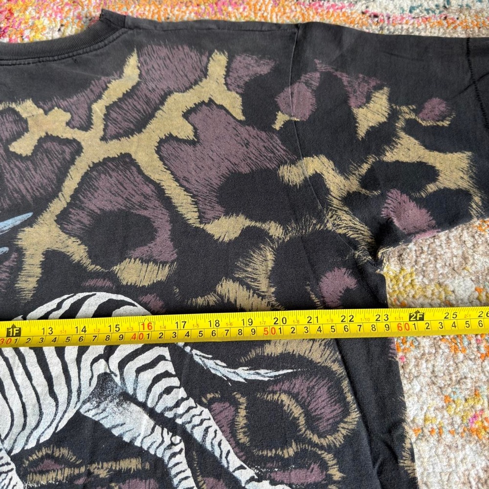 Vintage 90s Safari Animals All Over Print T Shirt Mens XL Black Single Stitch - Picture 6 of 8